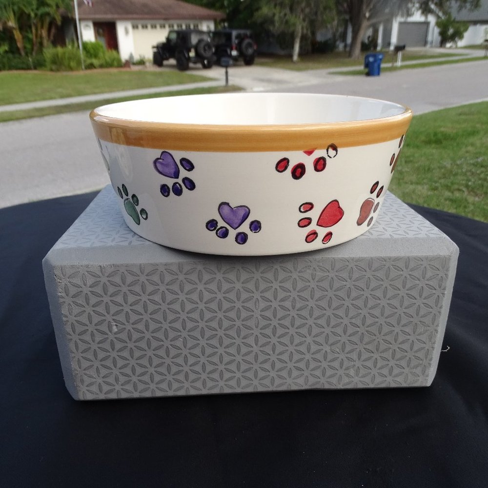 Tabletops Gallery Pawprints Pet Bowl 7" New